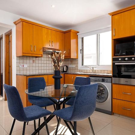 The Saline Views Makenzy Apartment Larnaca Exterior foto