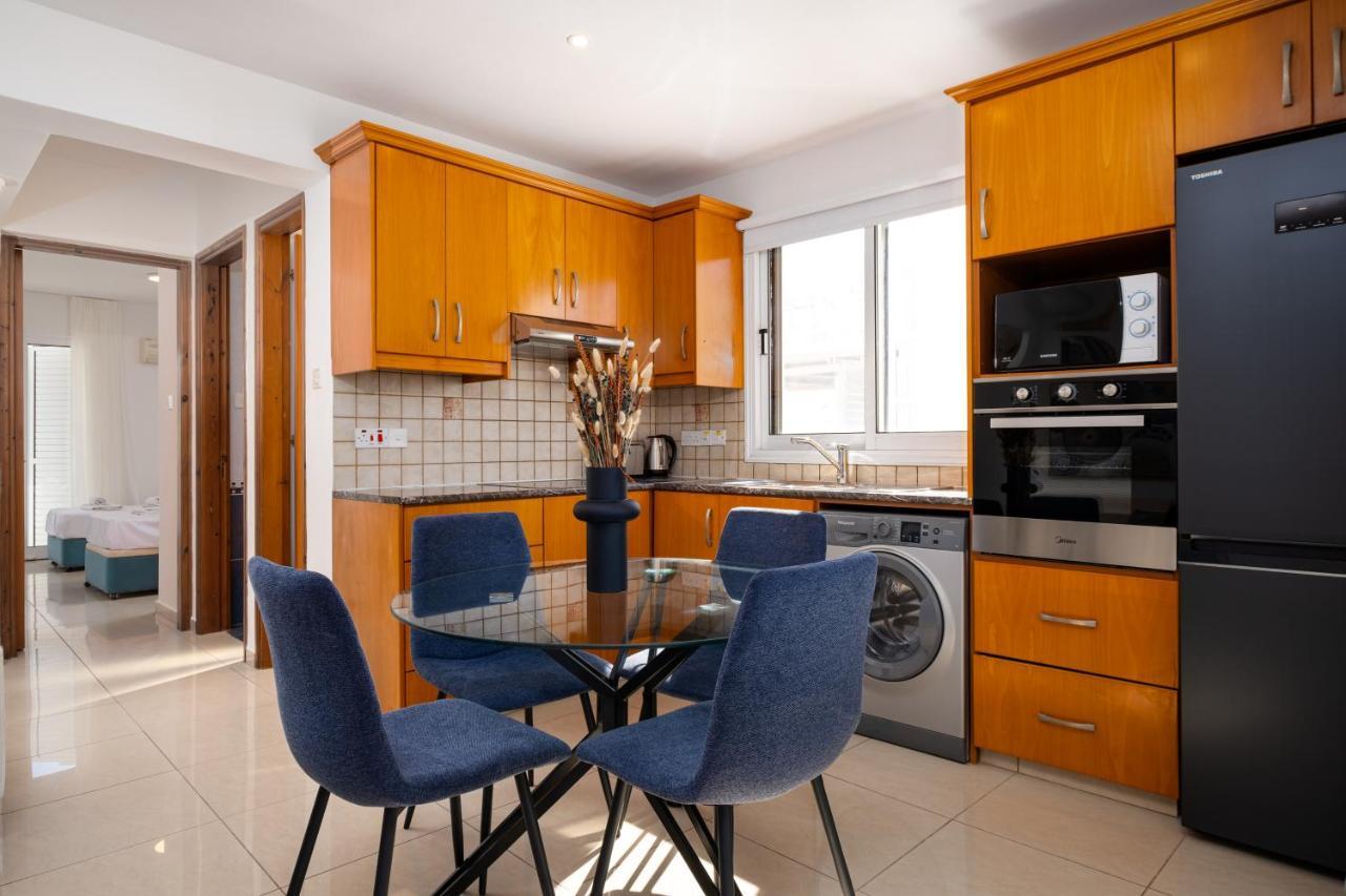 The Saline Views Makenzy Apartment Larnaca Exterior foto