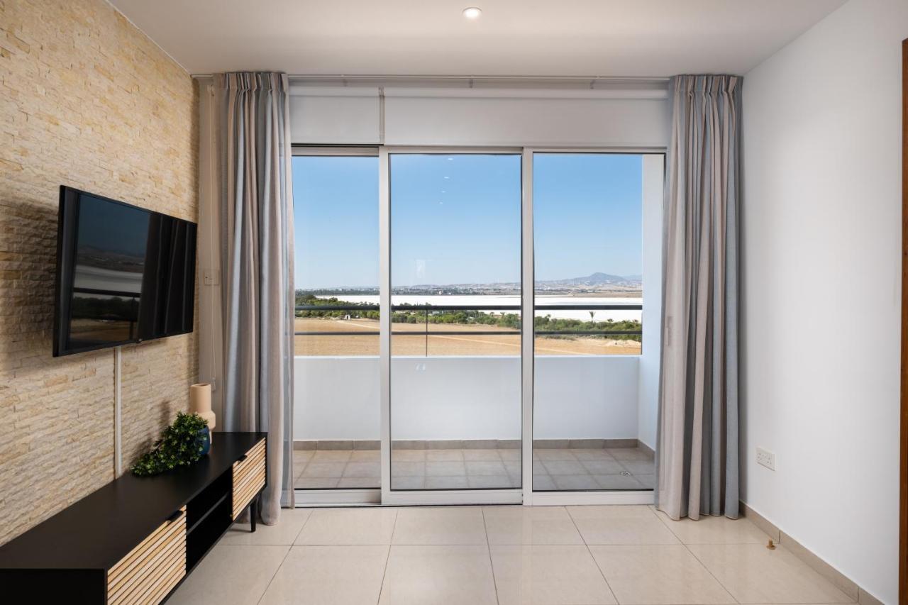 The Saline Views Makenzy Apartment Larnaca Exterior foto