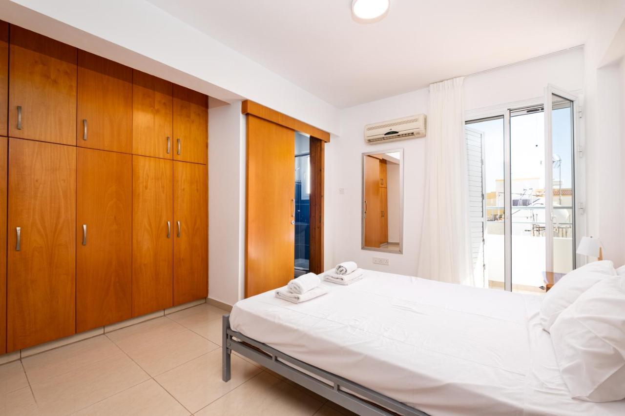 The Saline Views Makenzy Apartment Larnaca Exterior foto