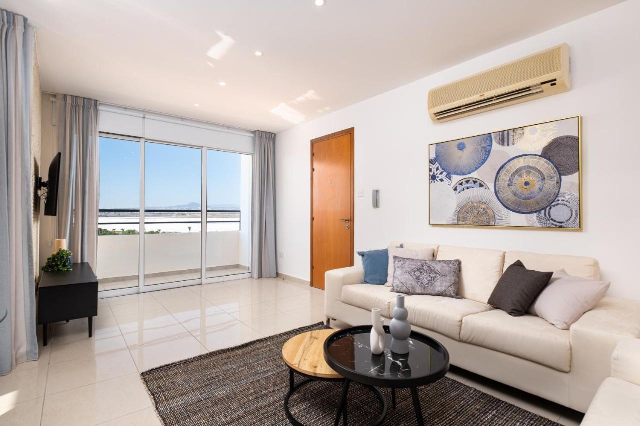 The Saline Views Makenzy Apartment Larnaca Exterior foto